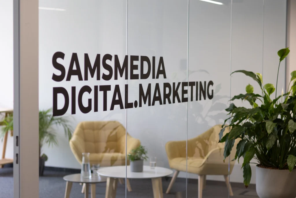 Foto von der Besprechungsecke im Büro von Samsmedia